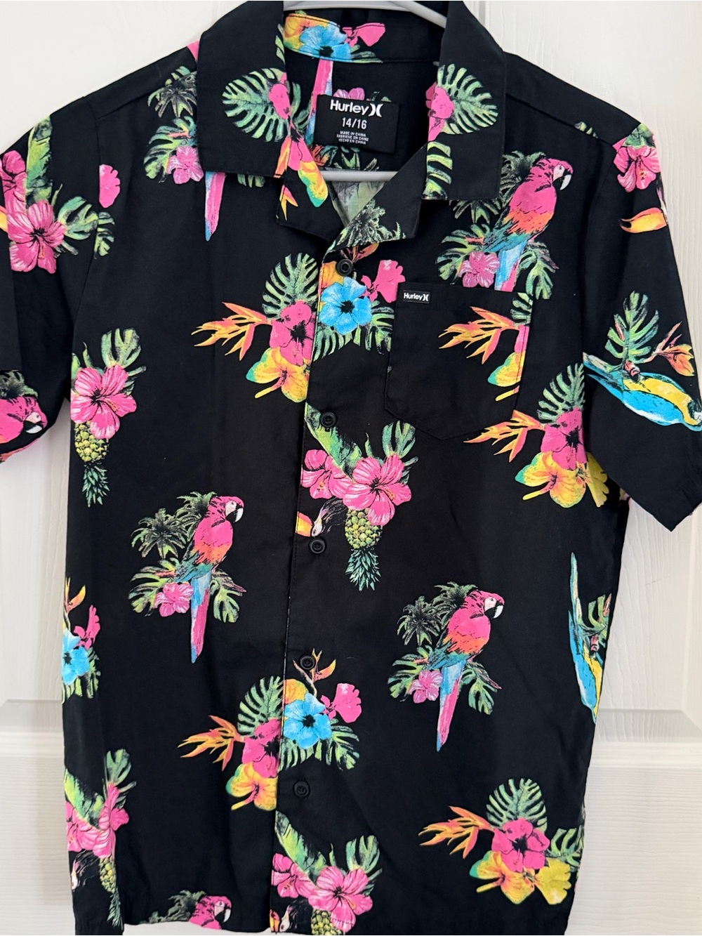 Hurley Black Tropical Parrot Print Button-Down Shirt Boys 14-16